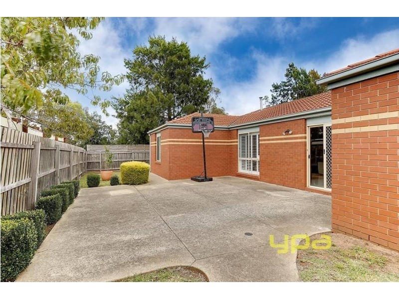 18 Morgan Court, Roxburgh Park VIC 3064