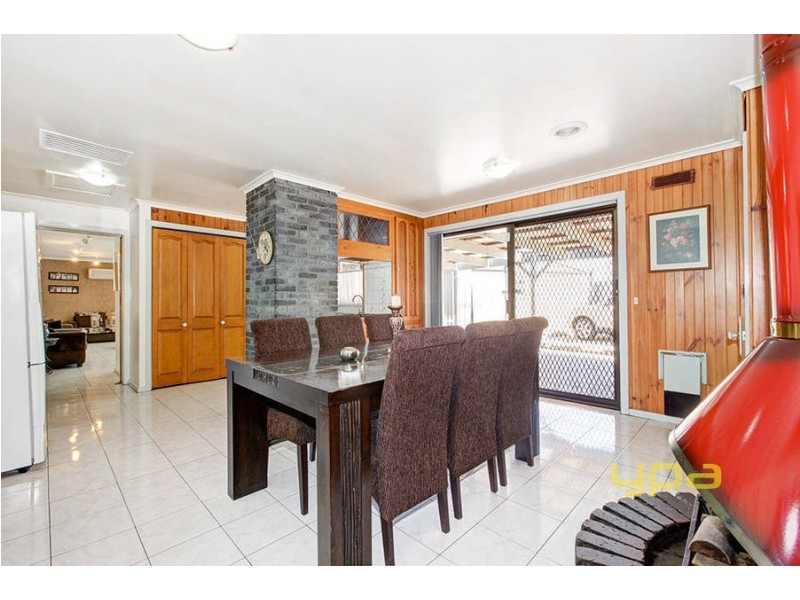 9 Denver Court, Meadow Heights VIC 3048