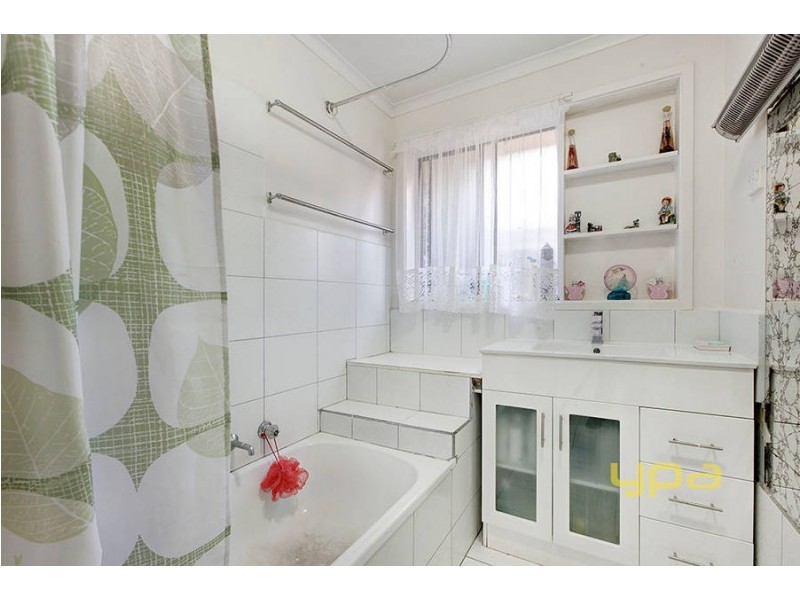 9 Denver Court, Meadow Heights VIC 3048