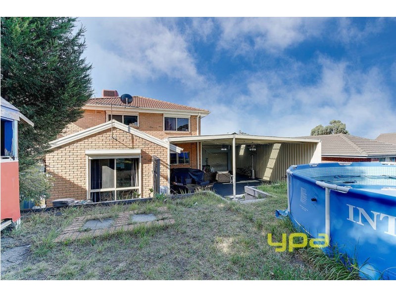 41 Ravenhill Boulevard, Roxburgh Park VIC 3064