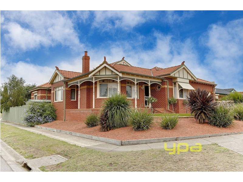 8 Lynch Place, Roxburgh Park VIC 3064