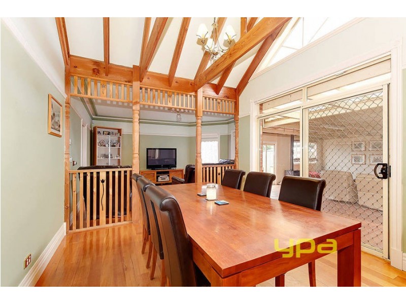 8 Lynch Place, Roxburgh Park VIC 3064