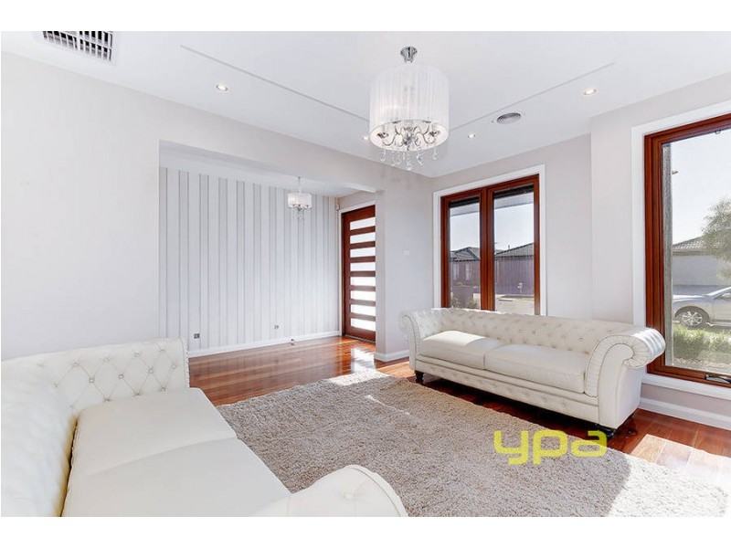14 Allerton Way, Roxburgh Park VIC 3064