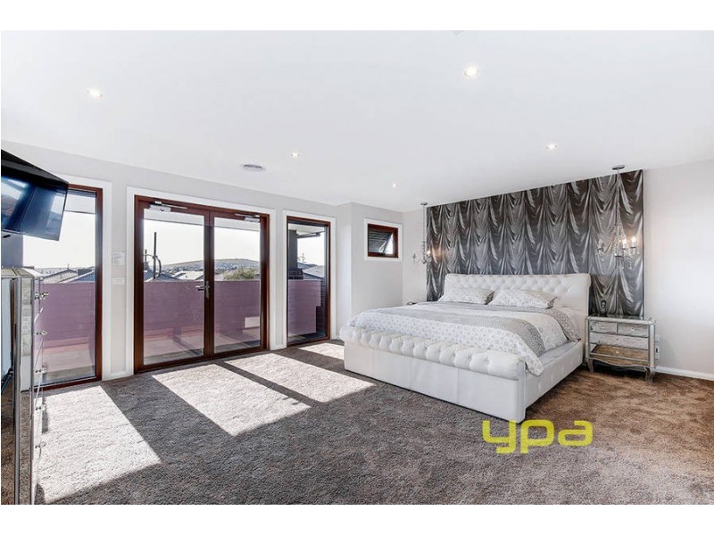 14 Allerton Way, Roxburgh Park VIC 3064