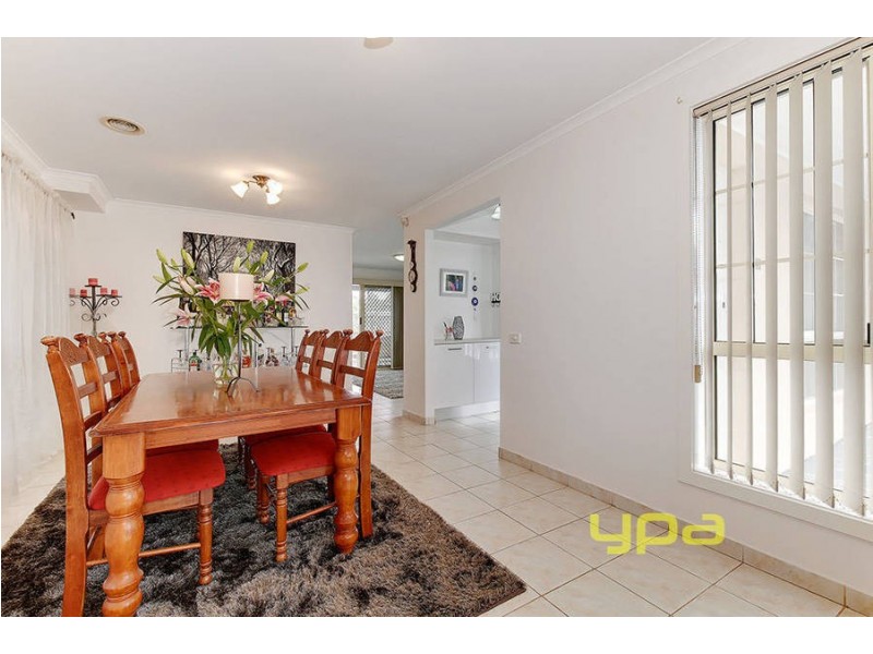 11 Golden Ash Court, Meadow Heights VIC 3048