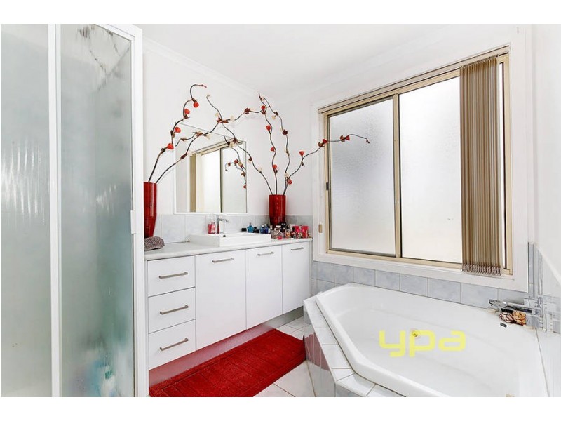 11 Golden Ash Court, Meadow Heights VIC 3048