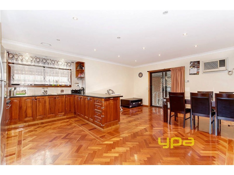 70 Ashleigh Crescent, Meadow Heights VIC 3048