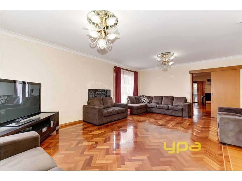 70 Ashleigh Crescent, Meadow Heights VIC 3048