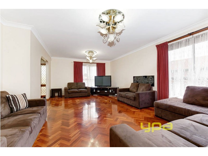 70 Ashleigh Crescent, Meadow Heights VIC 3048