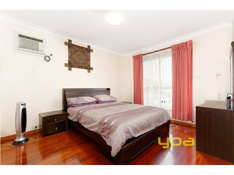 70 Ashleigh Crescent, Meadow Heights VIC 3048