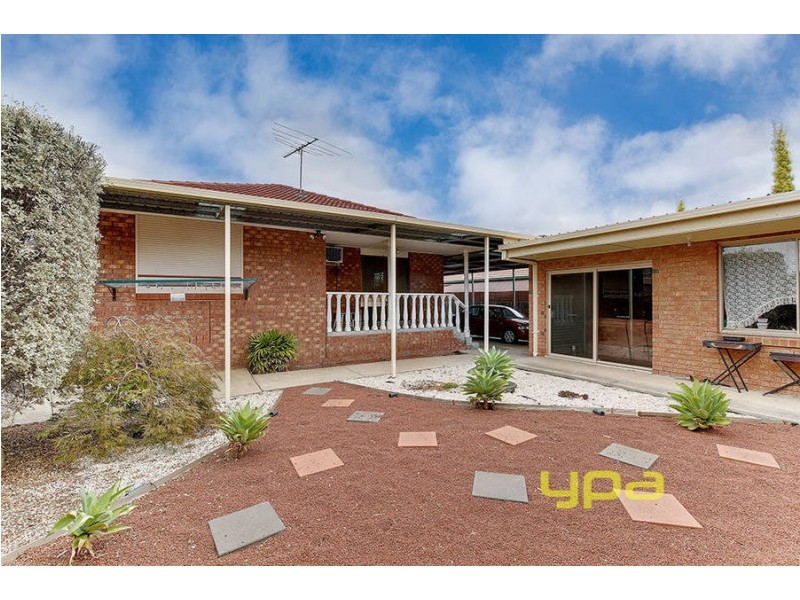 70 Ashleigh Crescent, Meadow Heights VIC 3048