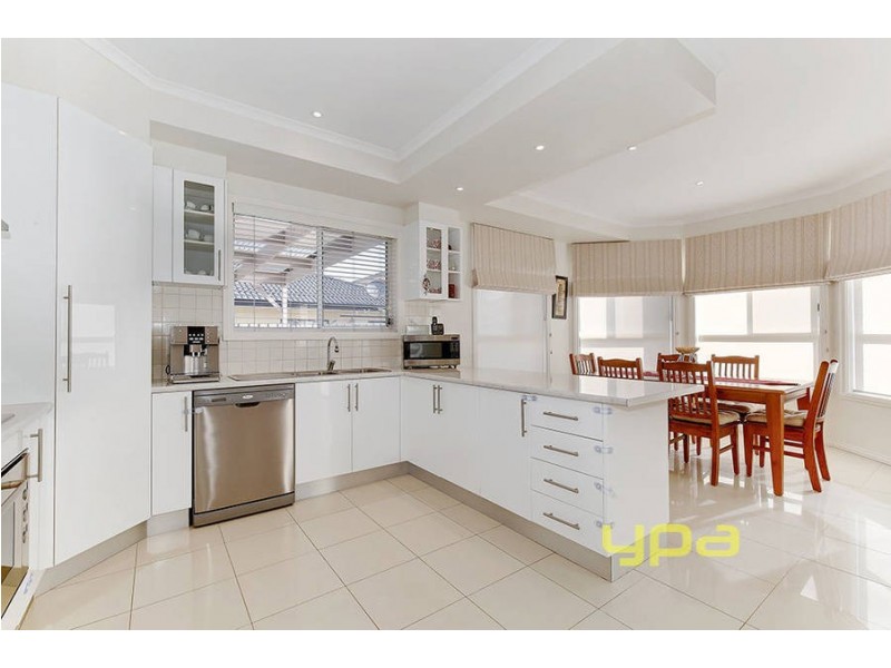 39 Tiffany Crescent, Roxburgh Park VIC 3064