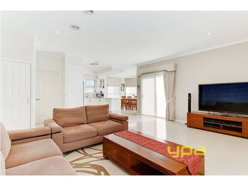 39 Tiffany Crescent, Roxburgh Park VIC 3064