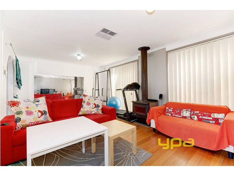 42 Ventnor Crescent, Coolaroo VIC 3048