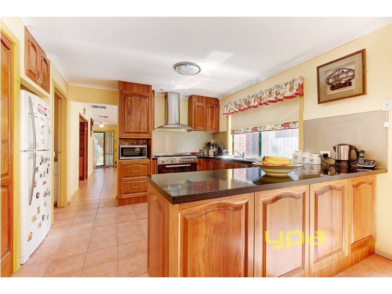 14 Prentice Court, Roxburgh Park VIC 3064