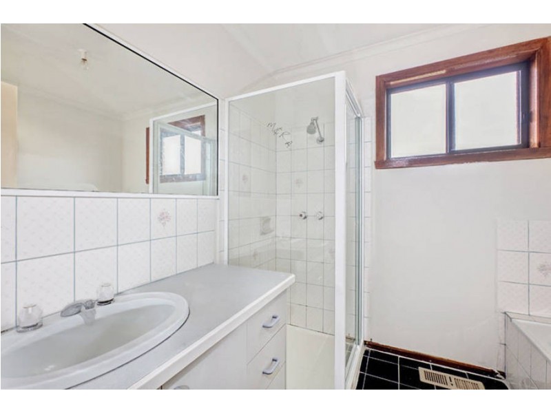 20 Cassinia Crescent, Meadow Heights VIC 3048