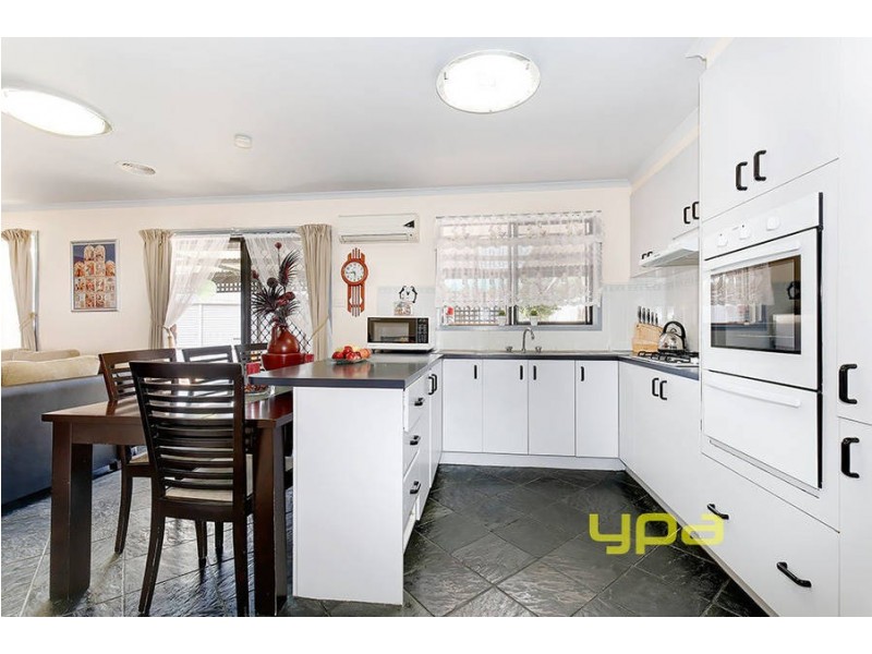 37 Hibiscus Close, Meadow Heights VIC 3048