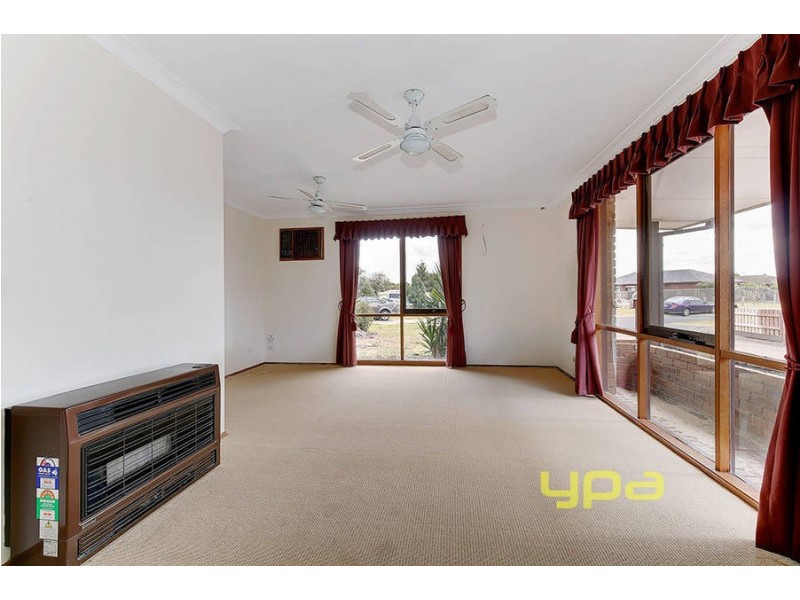 19 Sheoak Court, Meadow Heights VIC 3048