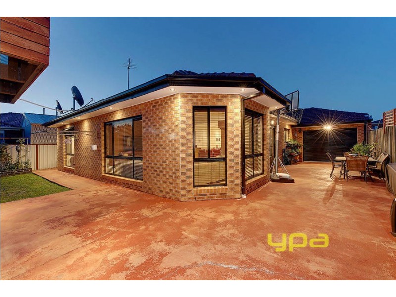 12 Severn Court, Roxburgh Park VIC 3064