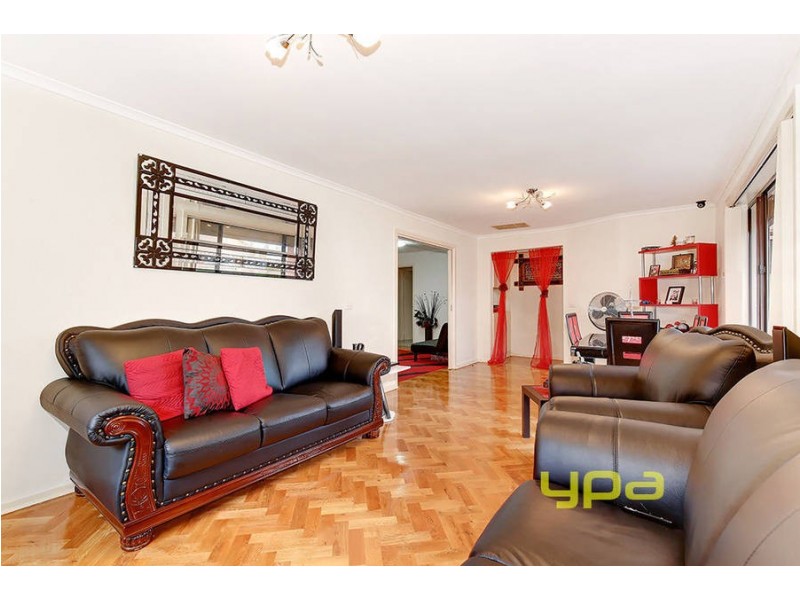 8 Wattle Close, Meadow Heights VIC 3048