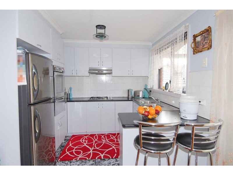 2 Green Valley Grove, Meadow Heights VIC 3048