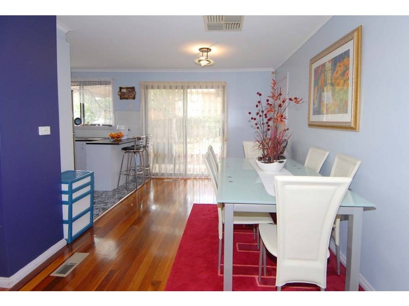 2 Green Valley Grove, Meadow Heights VIC 3048