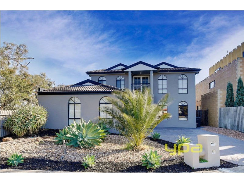 101 Donald Cameron Drive, Roxburgh Park VIC 3064