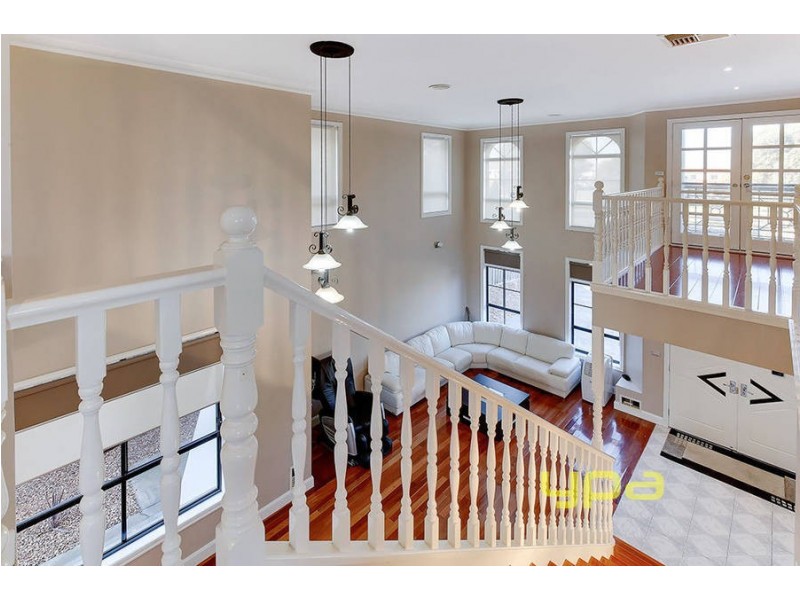 101 Donald Cameron Drive, Roxburgh Park VIC 3064