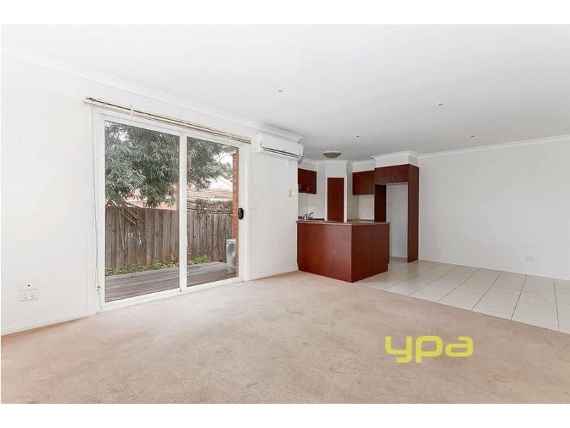 3/8 Mladen Court, Coolaroo VIC 3048