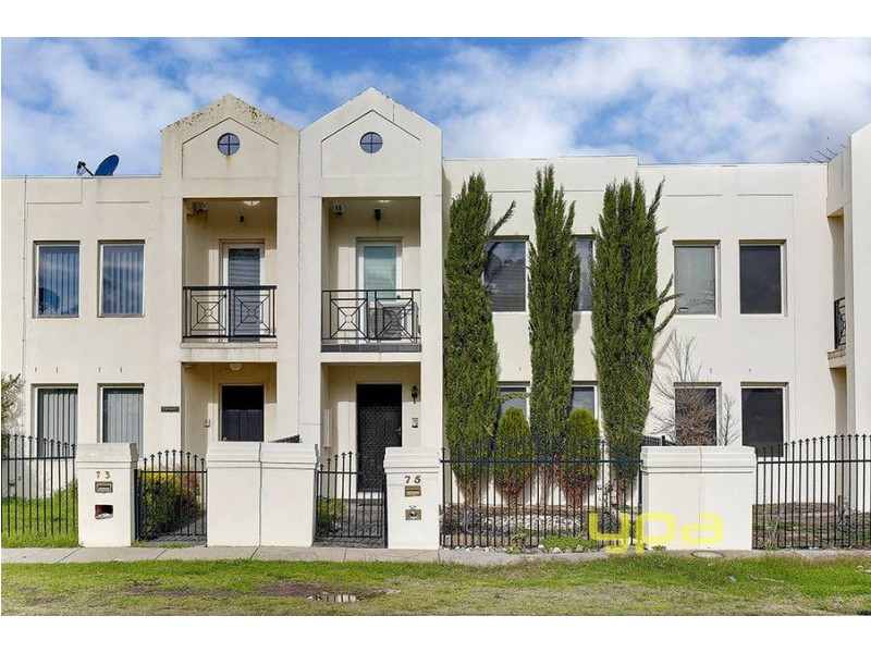 75 Rossiter Avenue, Roxburgh Park VIC 3064