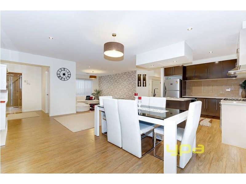 7 Kanooka Grove, Meadow Heights VIC 3048