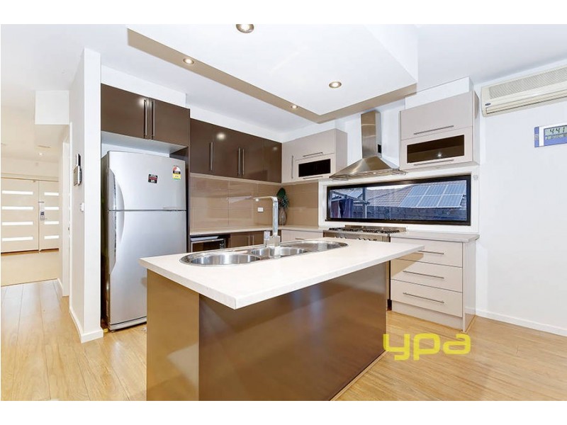 7 Kanooka Grove, Meadow Heights VIC 3048