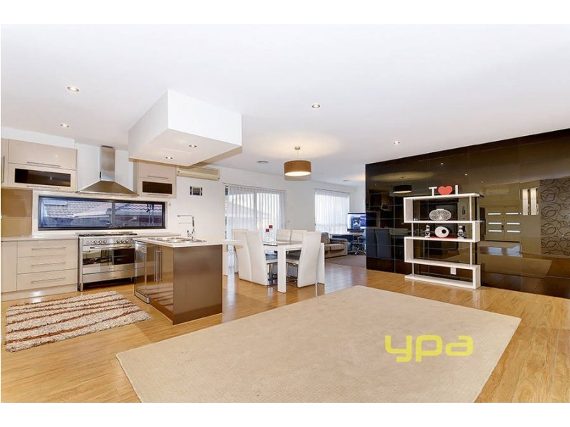 7 Kanooka Grove, Meadow Heights VIC 3048