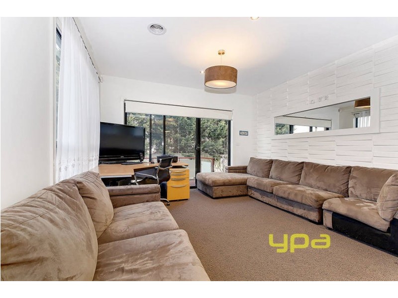 7 Kanooka Grove, Meadow Heights VIC 3048