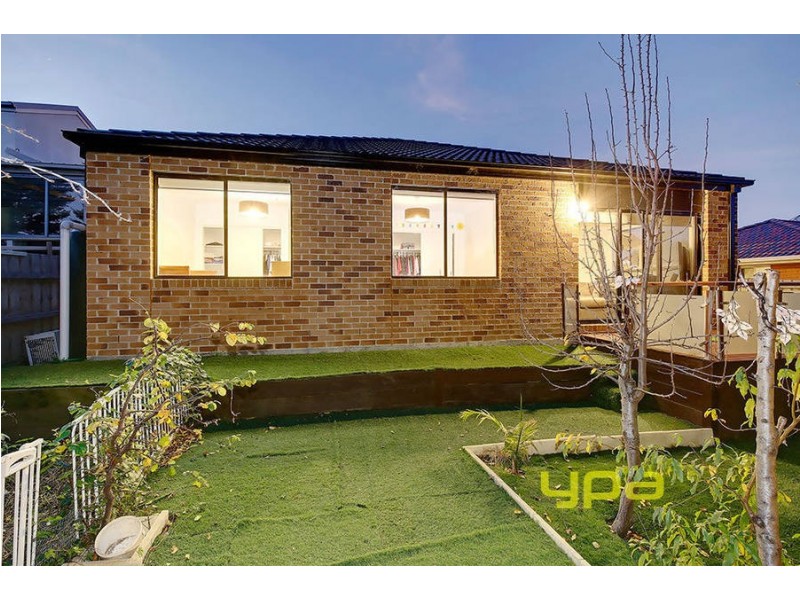 7 Kanooka Grove, Meadow Heights VIC 3048