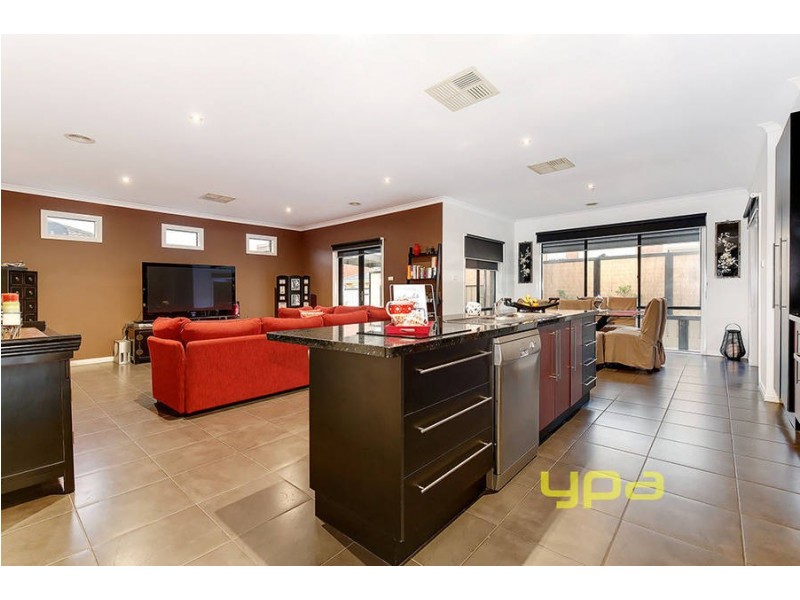 22 Hayfield Road, Roxburgh Park VIC 3064