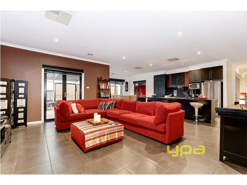 22 Hayfield Road, Roxburgh Park VIC 3064