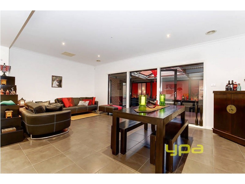 22 Hayfield Road, Roxburgh Park VIC 3064