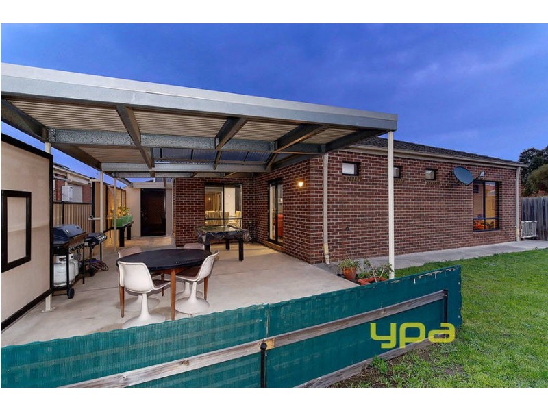 22 Hayfield Road, Roxburgh Park VIC 3064