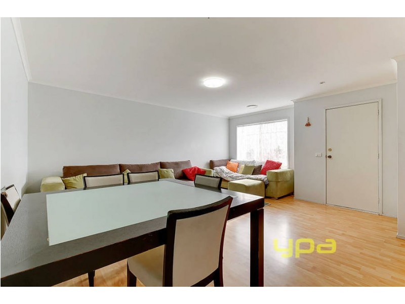 19 Sheridan Way, Roxburgh Park VIC 3064