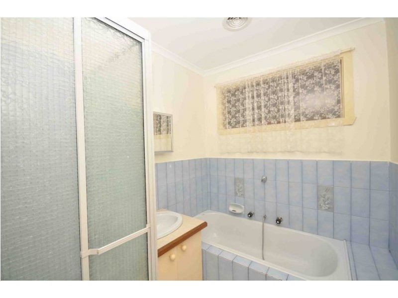 2/55 Tarcoola Avenue, Meadow Heights VIC 3048