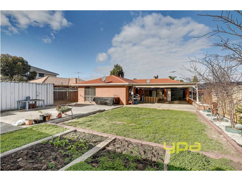 9 Gunbower Crescent, Meadow Heights VIC 3048