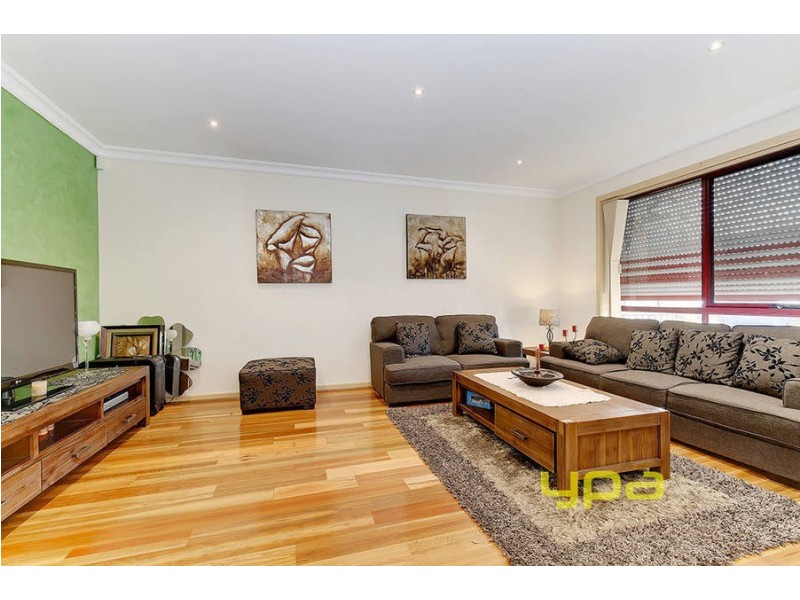 6 Malabar Street, Roxburgh Park VIC 3064