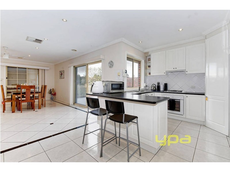 1/12 Shankland Boulevard, Meadow Heights VIC 3048