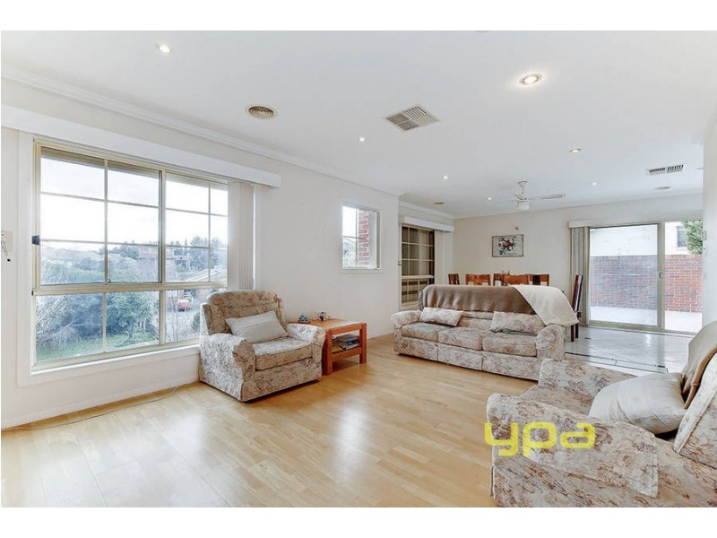 1/12 Shankland Boulevard, Meadow Heights VIC 3048