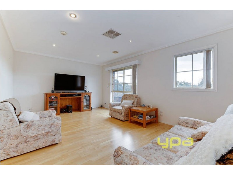 1/12 Shankland Boulevard, Meadow Heights VIC 3048