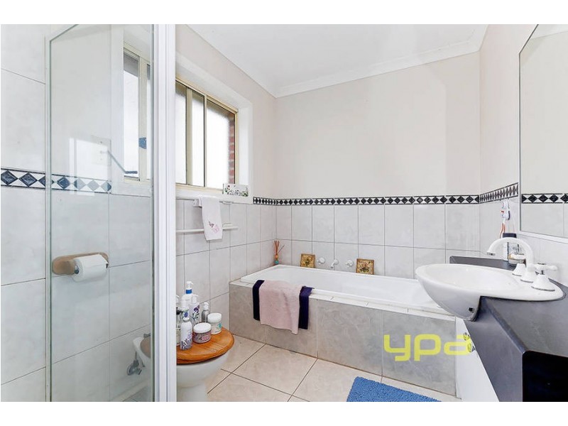 1/12 Shankland Boulevard, Meadow Heights VIC 3048