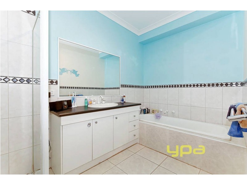 1/12 Shankland Boulevard, Meadow Heights VIC 3048