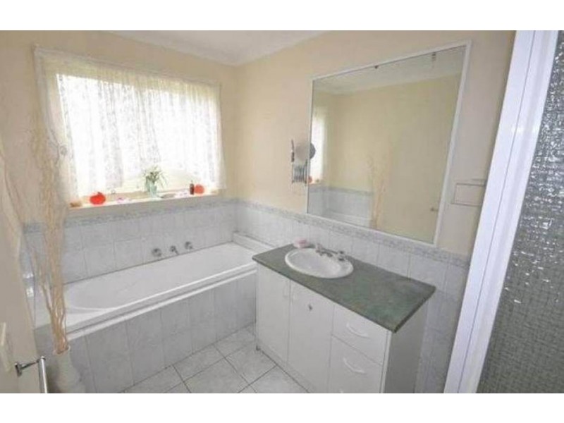 10 Mensa Court, Roxburgh Park VIC 3064