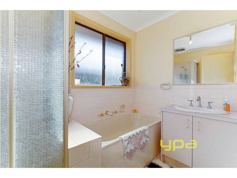 19 Stringybark Court, Meadow Heights VIC 3048